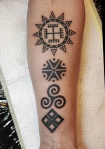 tatuaż runy celtyckie