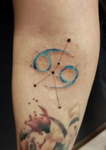 tatuaż znak zodiaku kobiecy